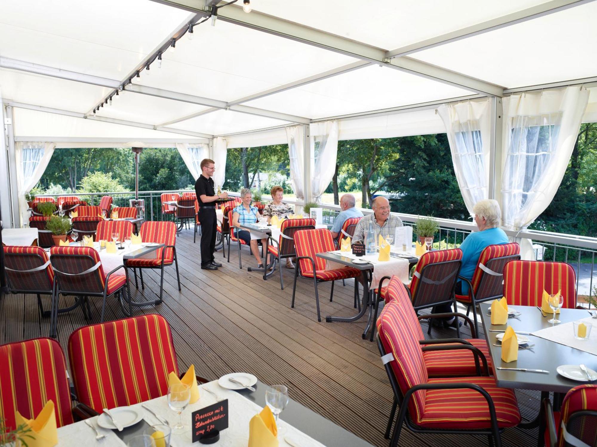 Hotel Restaurant Lüdenbach Overath Exterior foto